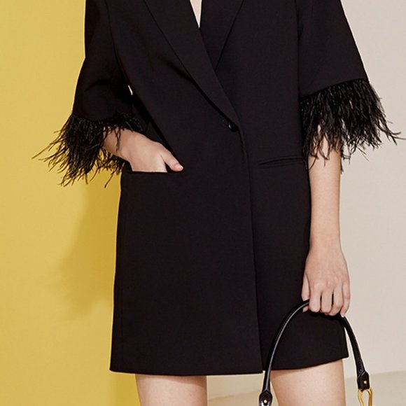 💥Black Blazer with Feather Cuff Sleeves - Picture 5 of 5